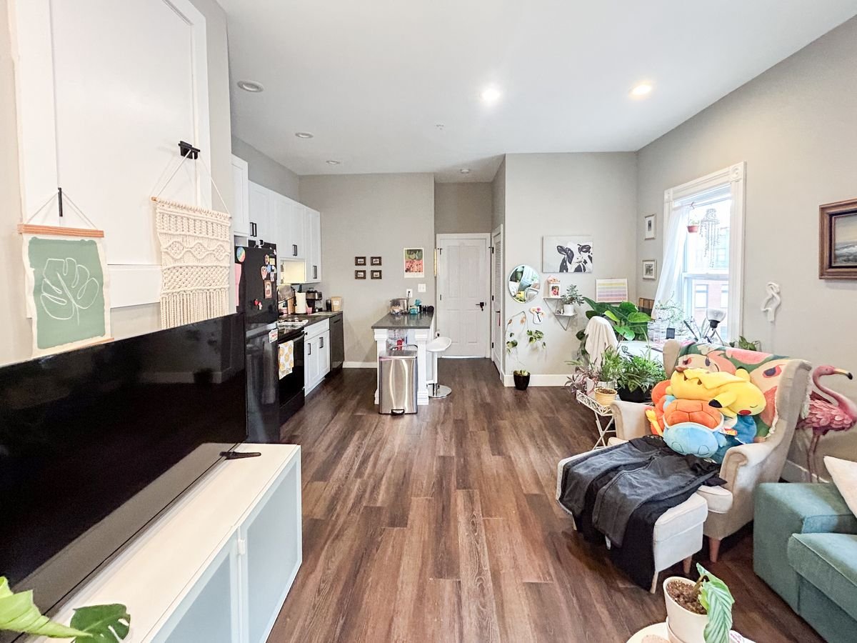 208 E Biddle #6.jpg