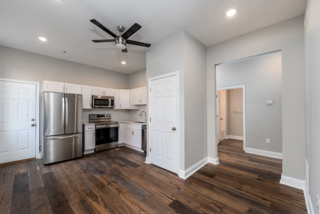 1301 Andre A - 3 bed / 2 bath