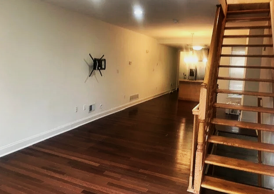 122 N Milton - 2 bed / 3 bath