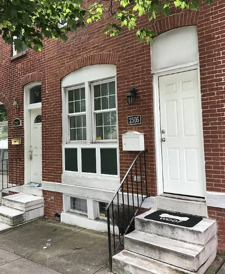 2505 E Fairmount - 2 bed / 1.5 bath