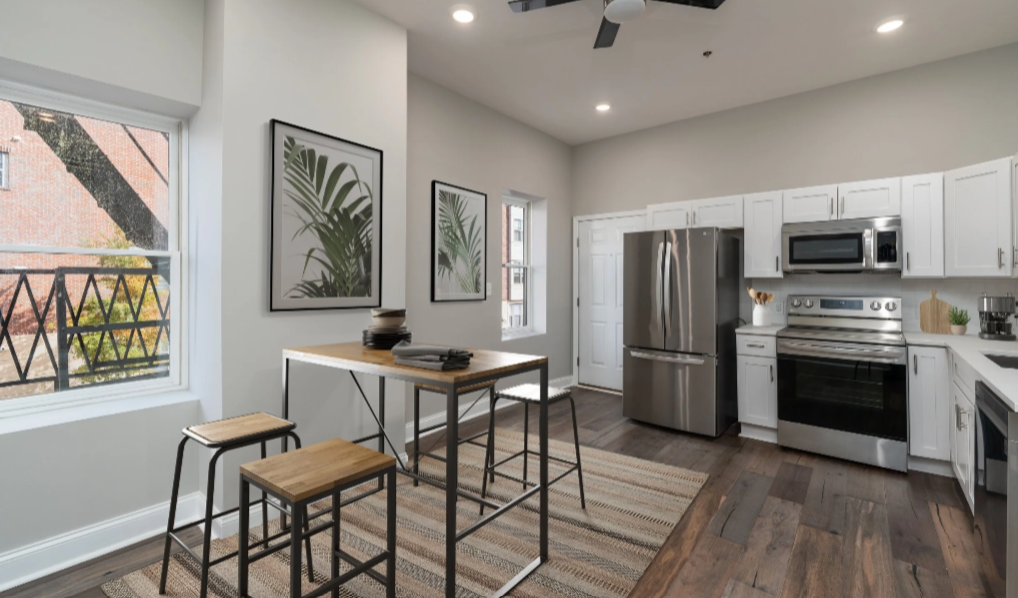 1301 Andre B - 2 bed / 1 bath