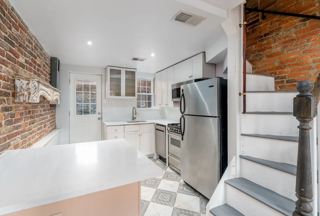 1812 Lancaster - 2 bed / 2 bath