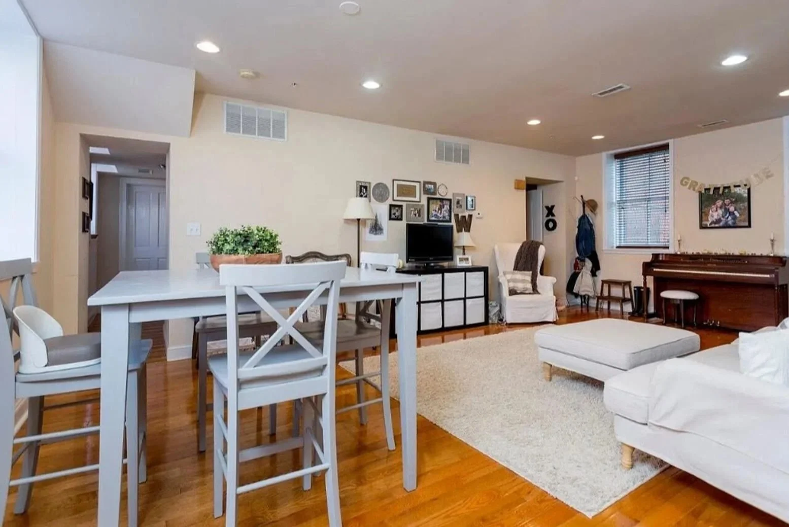 1722 Eutaw - 2 bed / 1 bath