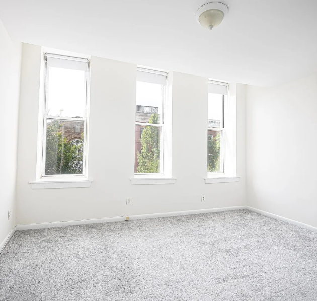 2042 E Baltimore - room available