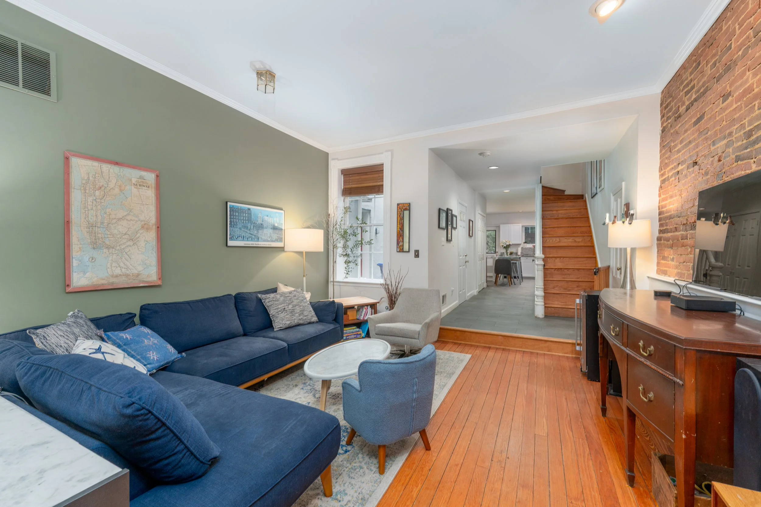 Living Room-5.jpg