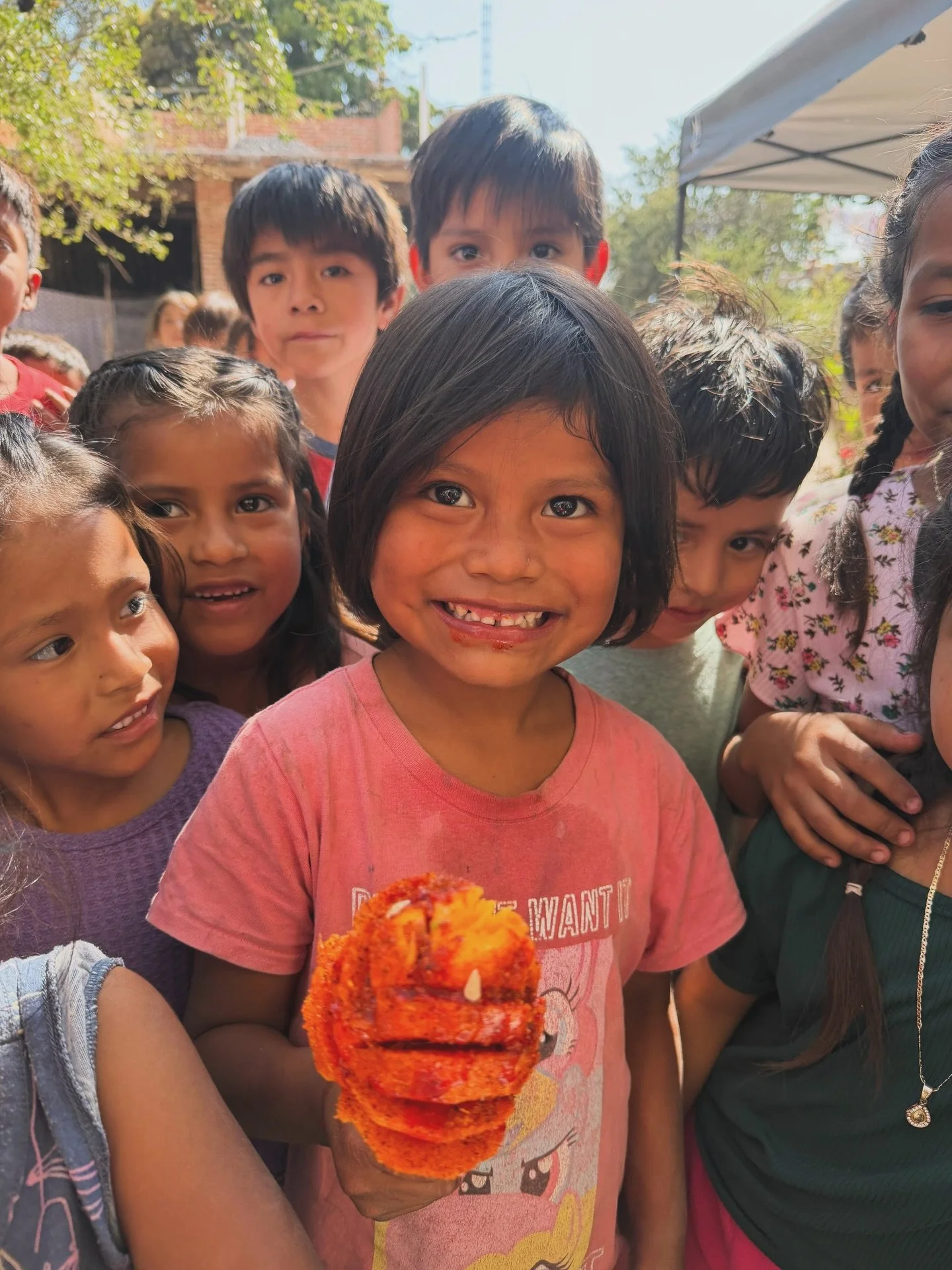 These moments matter.

A snack.
A safe place to play.
Time to just be a kid&mdash;something every child deserves.

This Children&rsquo;s Day, we&rsquo;re creating a day full of special moments for 250 kids in San Pedro. ⚽✨

Be part of it.
$180 pesos 