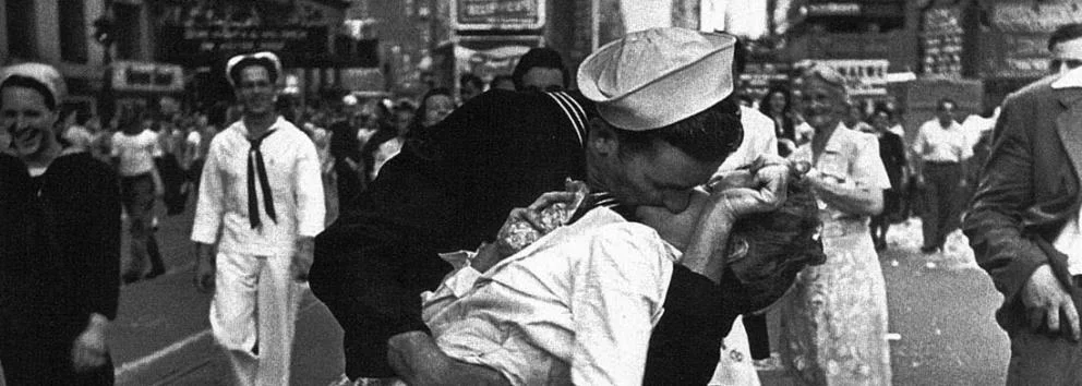 kiss_crop.jpg