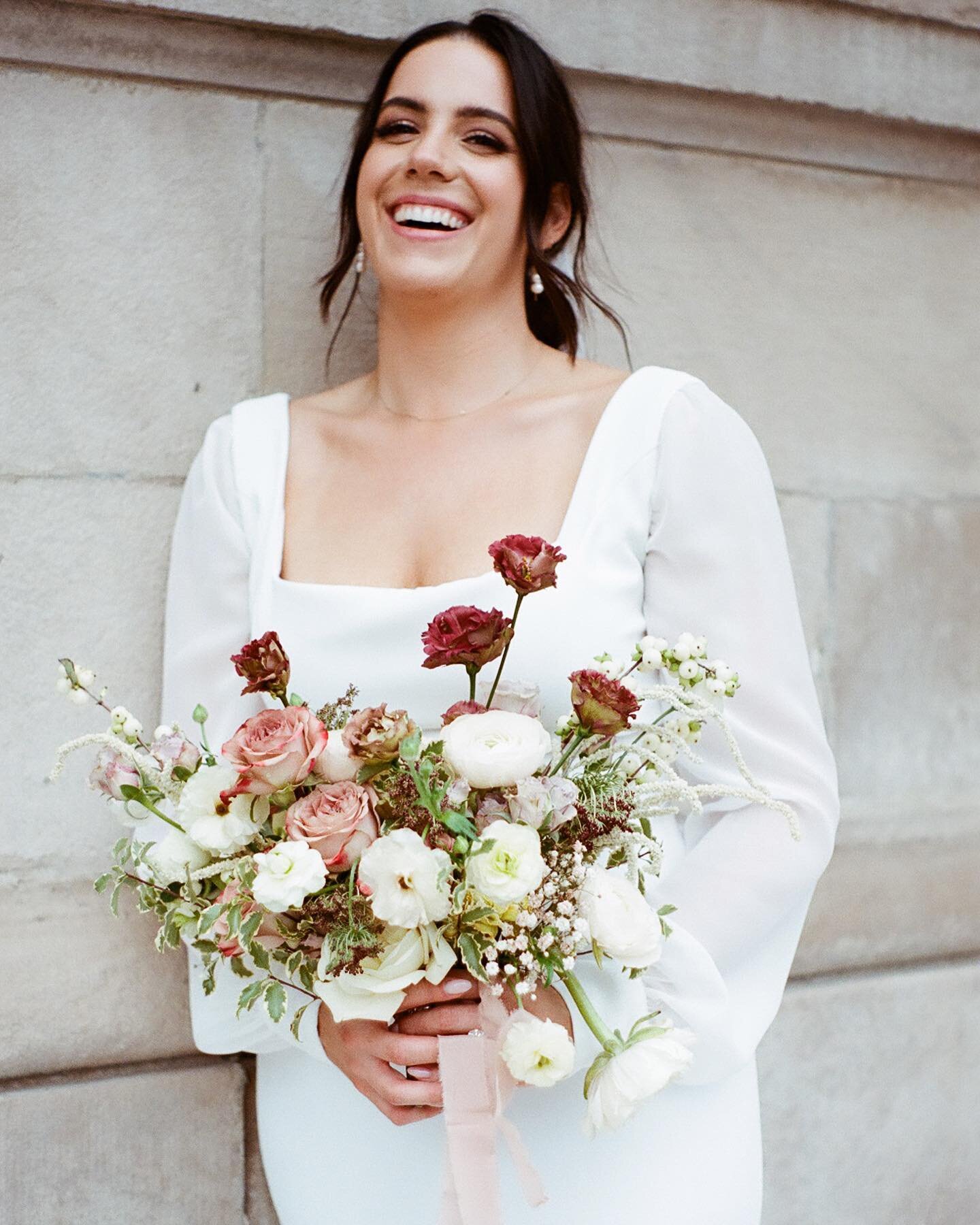 take this as a sign to get film photos on your day 🥹

@livditmars 
📸 @samgaetz 
@thewalperhotel 
@confettiand.co 

#floristsofinstagram #weddingflowers #weddingflorist #dtklove #kwweddings