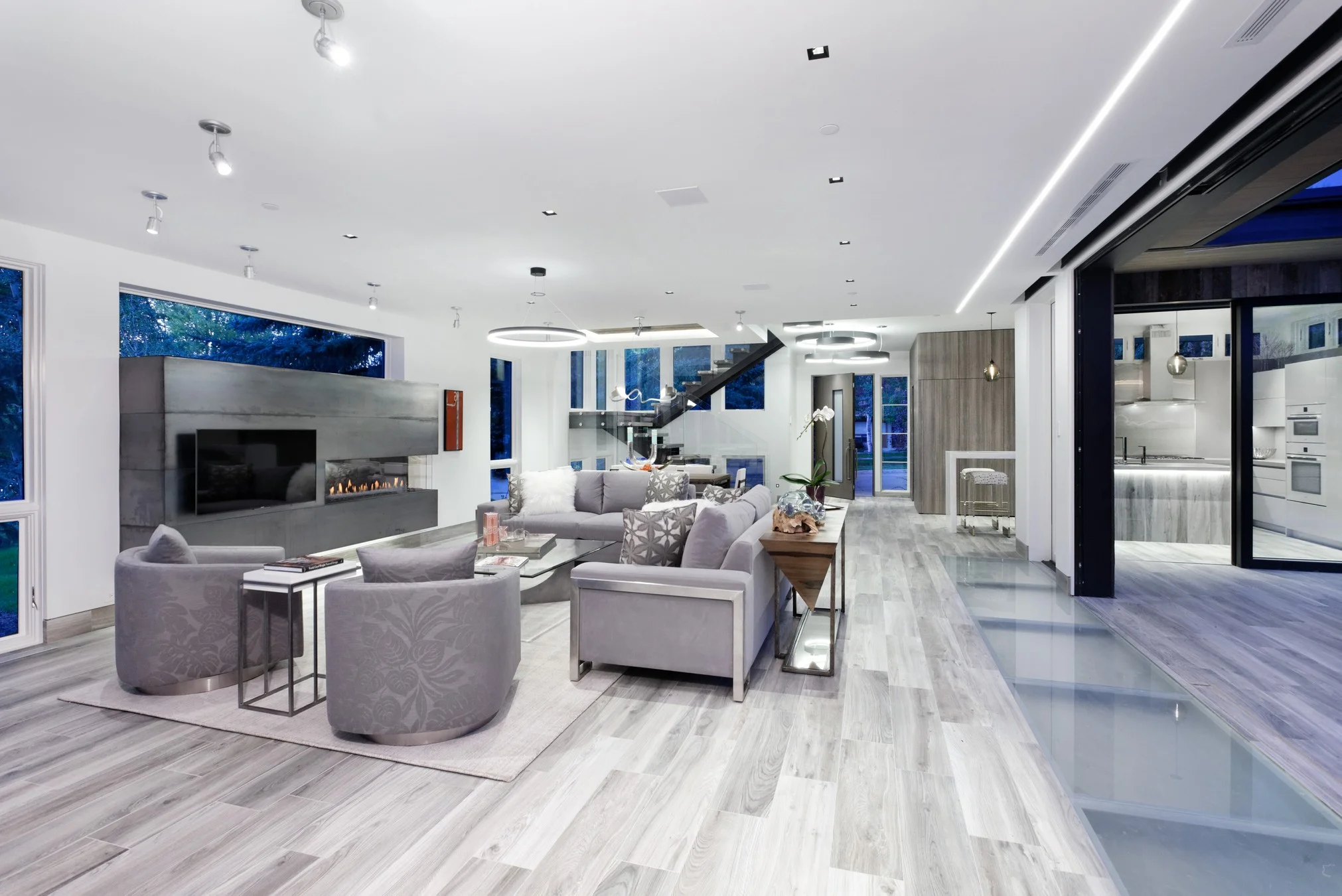 905eHopkins_HiRes202.jpg