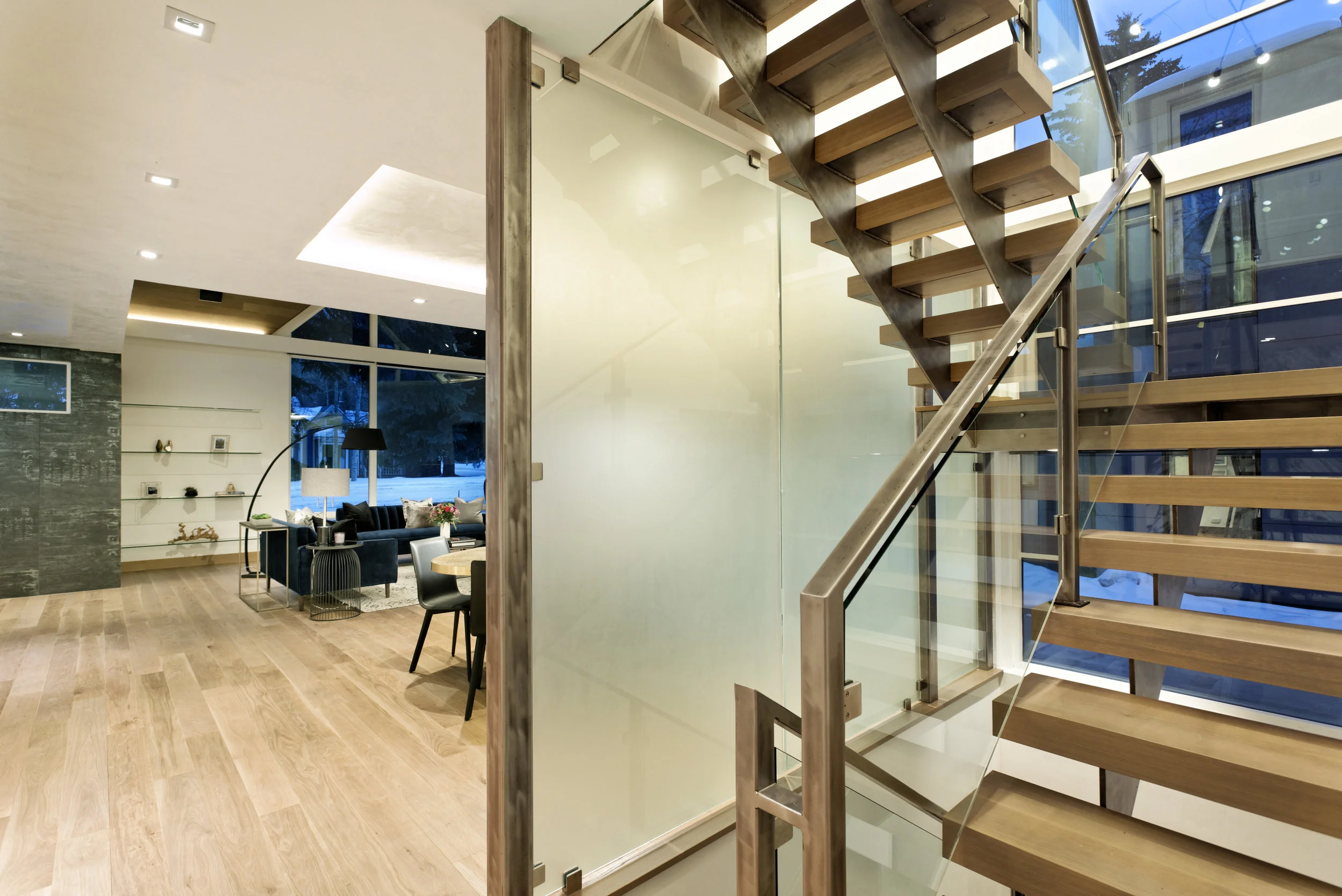 526wHallam_HiRes031.jpg