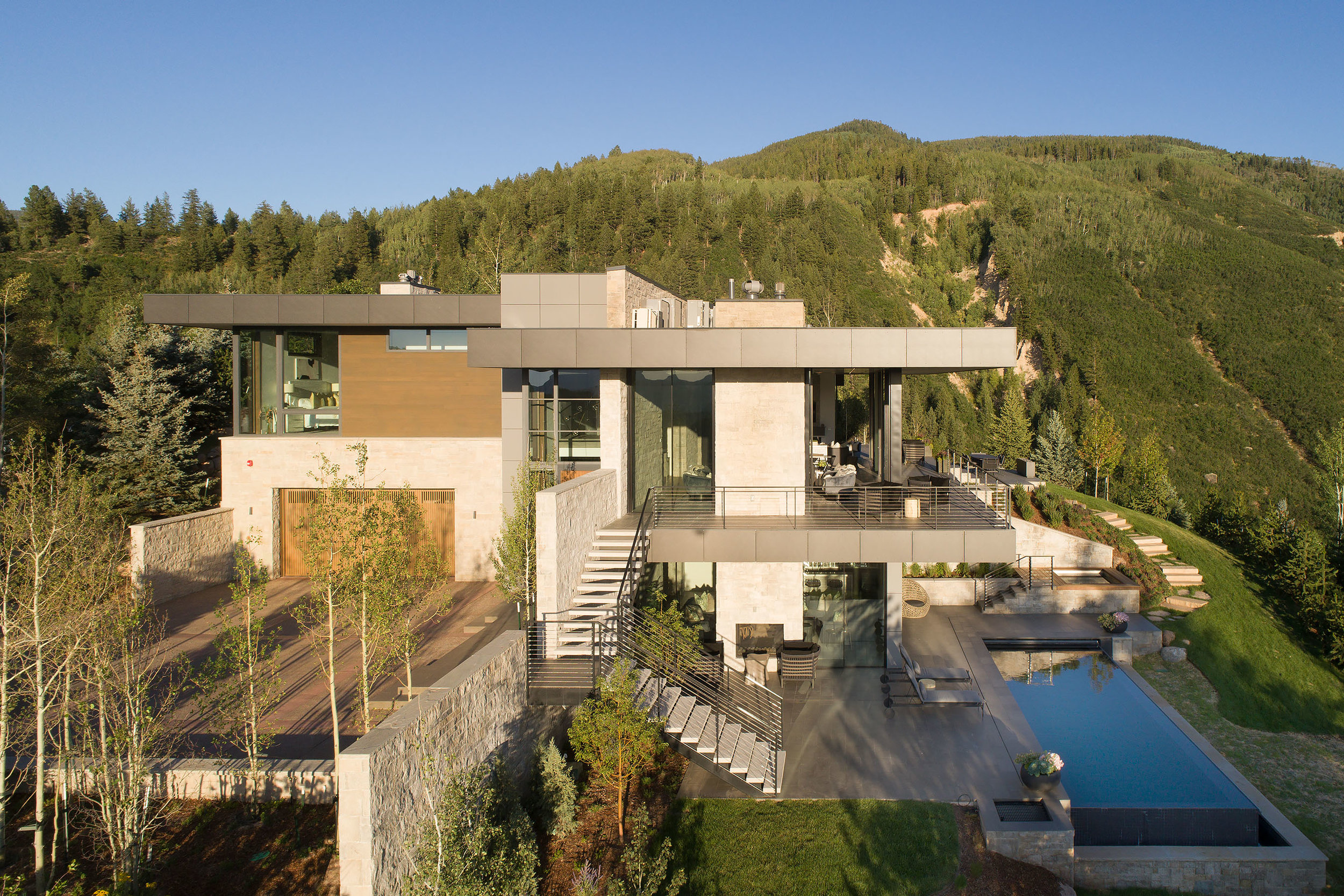 645HunterCreek_Med526.jpg