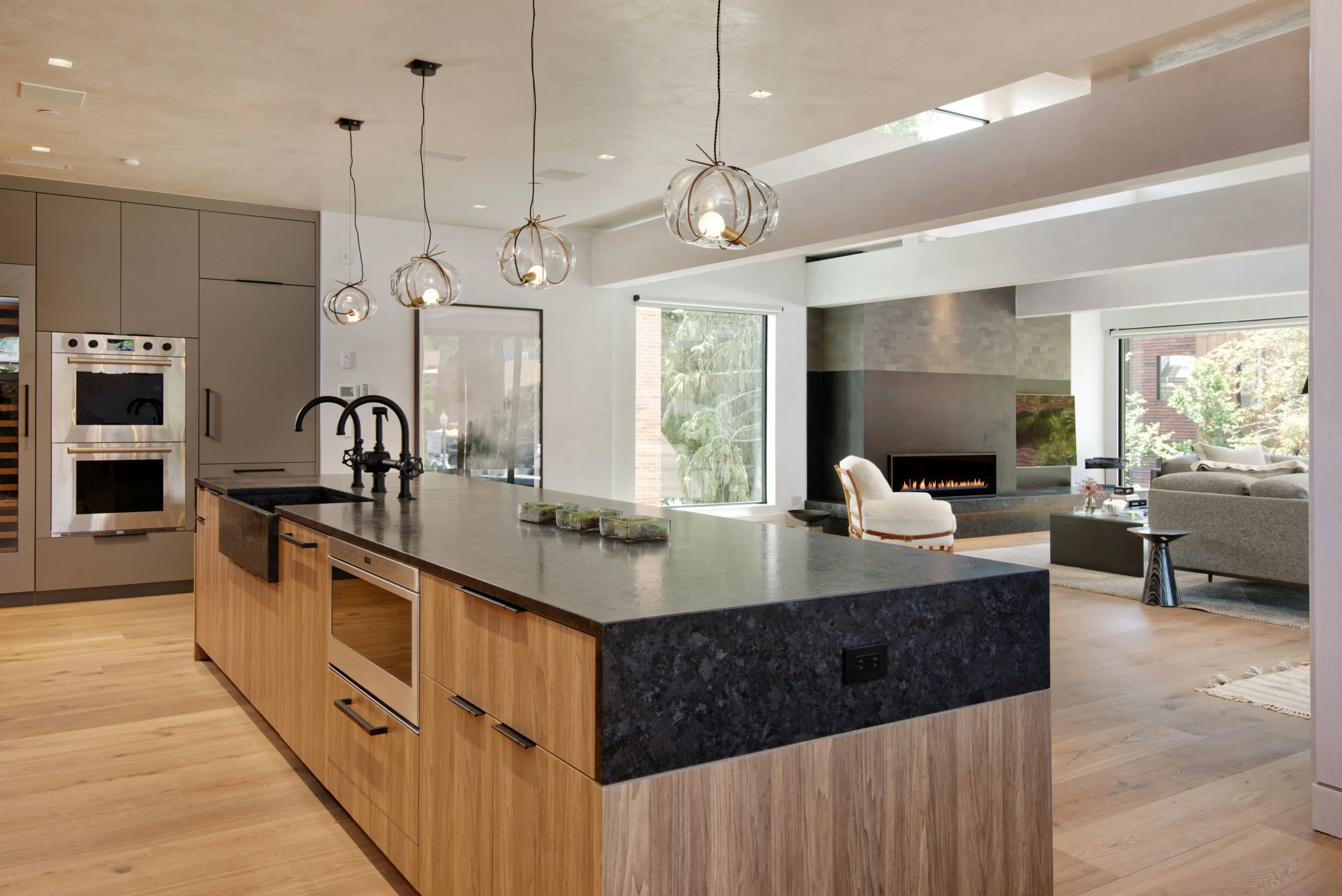 602eHyman_HiRes215.jpg