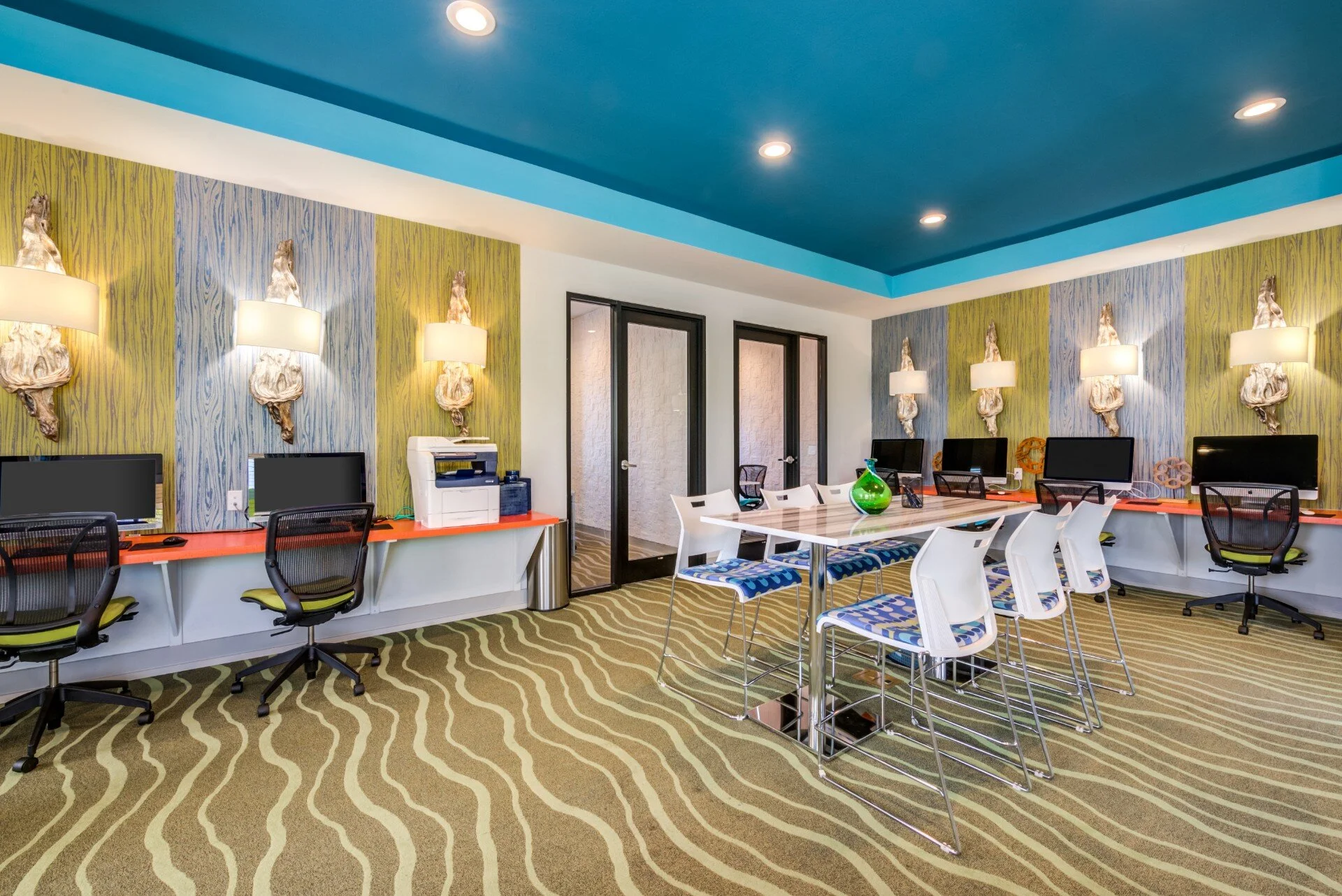 Reef Interior 2 .jpg