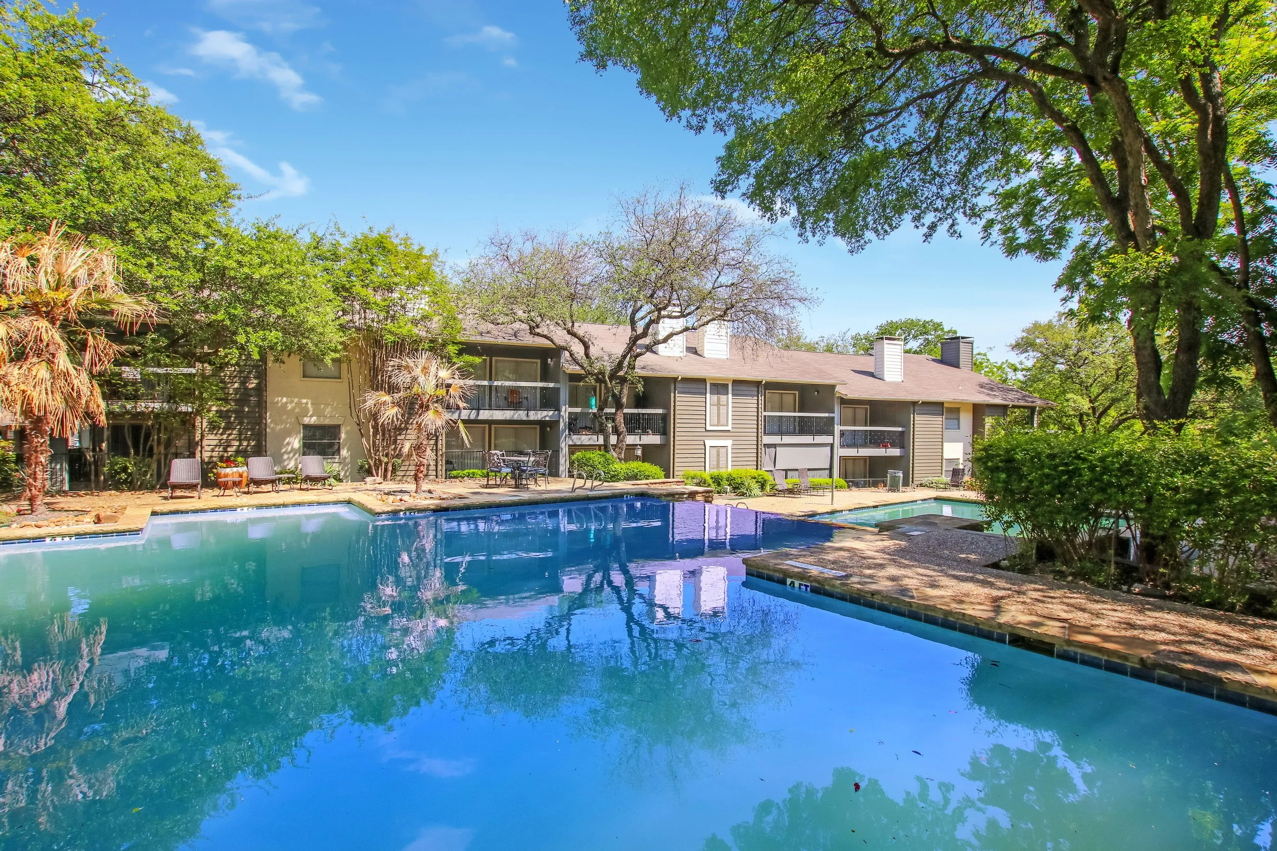 Vue on Forest in Dallas - 03 Edit.jpg