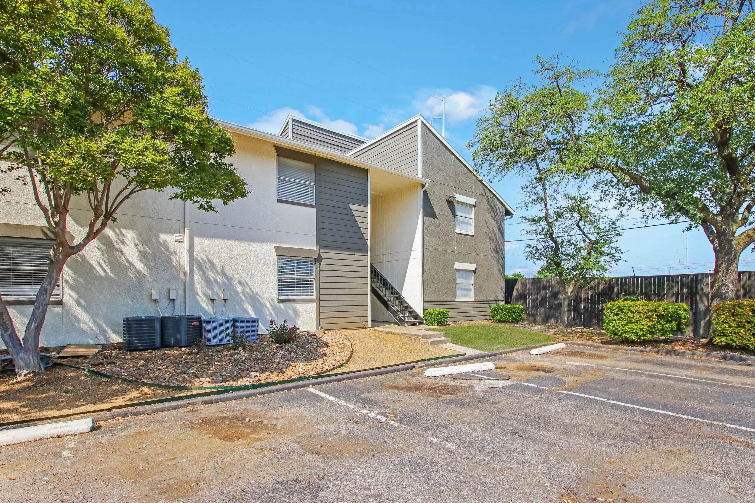 Vue on Forest in Dallas - 15.jpg