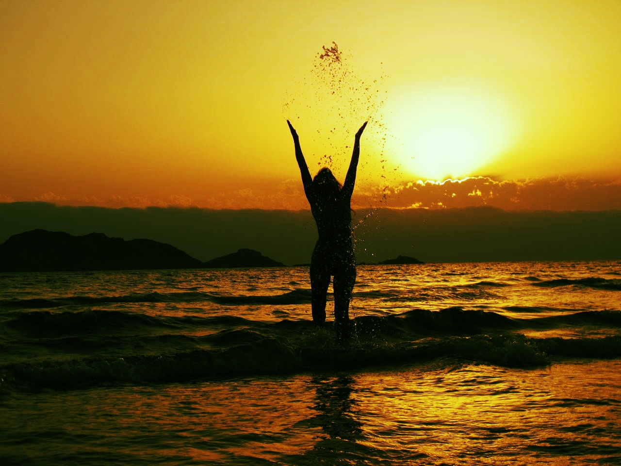 IMG_2417_2-Bliss-at-sunset-from-Shivananda.jpg