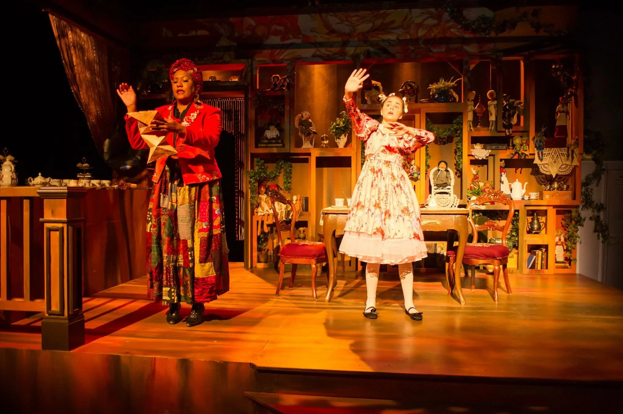 MRS. M (Nadiyah Dorsey-Quander) and DELLA (Kenna Gokey)