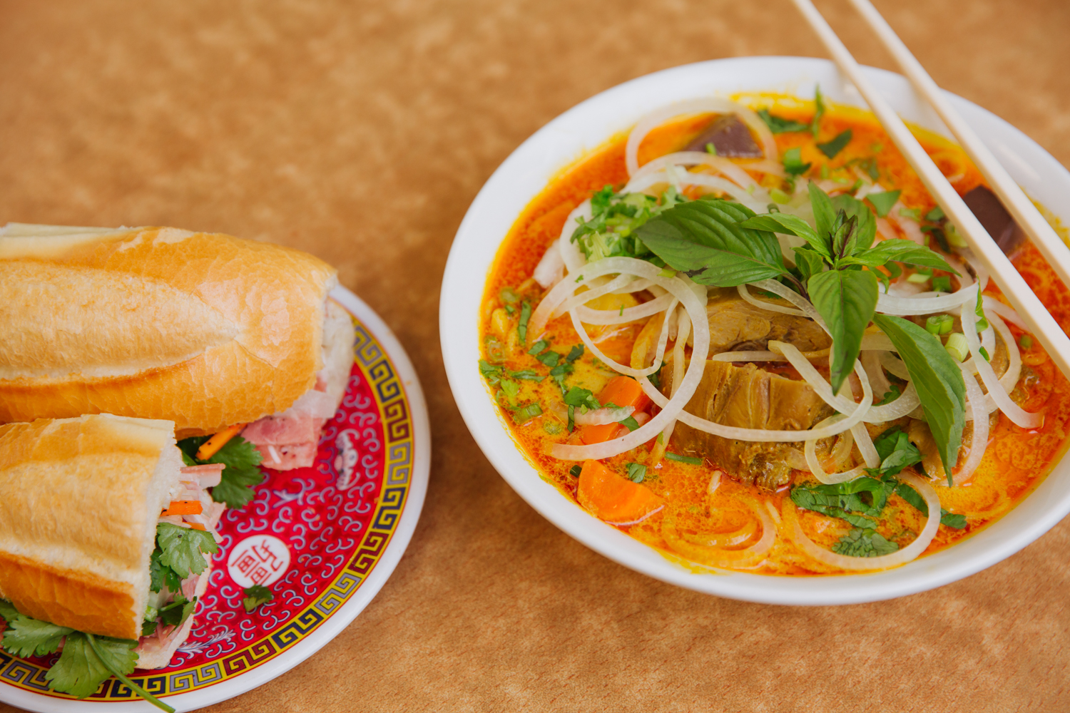  Banh mi and curry chicken pho 