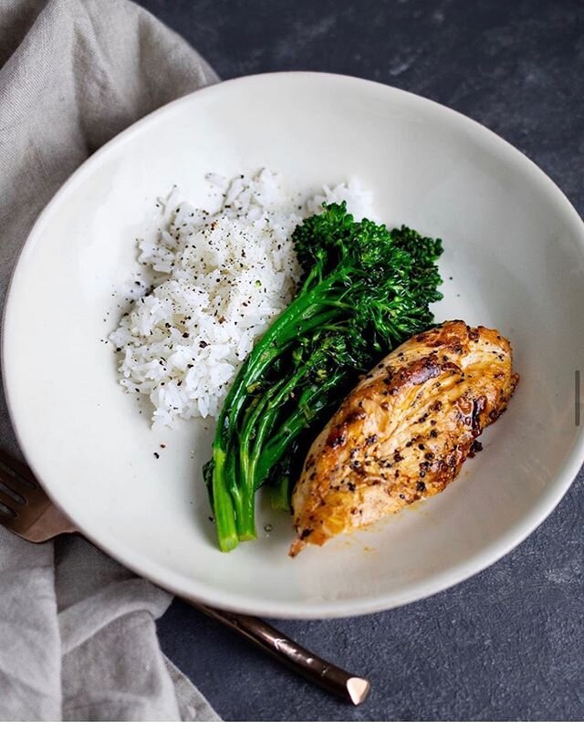 An oldie but goodie. You can&rsquo;t really go wrong with chicken, rice and broccolini. Am I right?? .
.
.
.
.

#feedfeed #foods4thought  #goodmoodfood #saveurmag #foodblogeats #thenewhealthy #hautecuisines #thekitchn #thecookfeed  #makeitdelicous  #