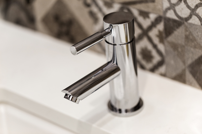 30b-21825-Lomita-faucet-mls.jpg