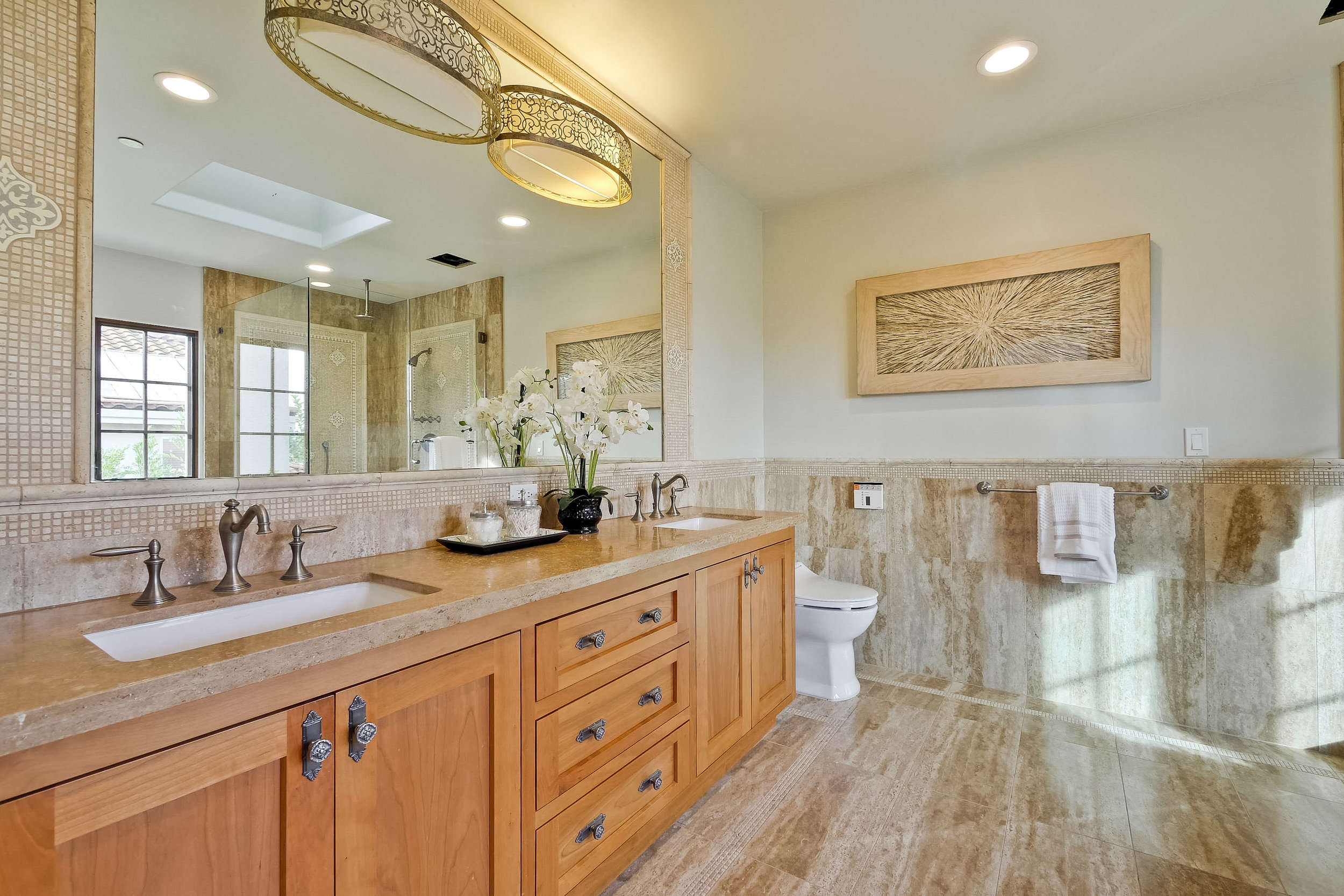 09d_Master Bathroom      1.jpg