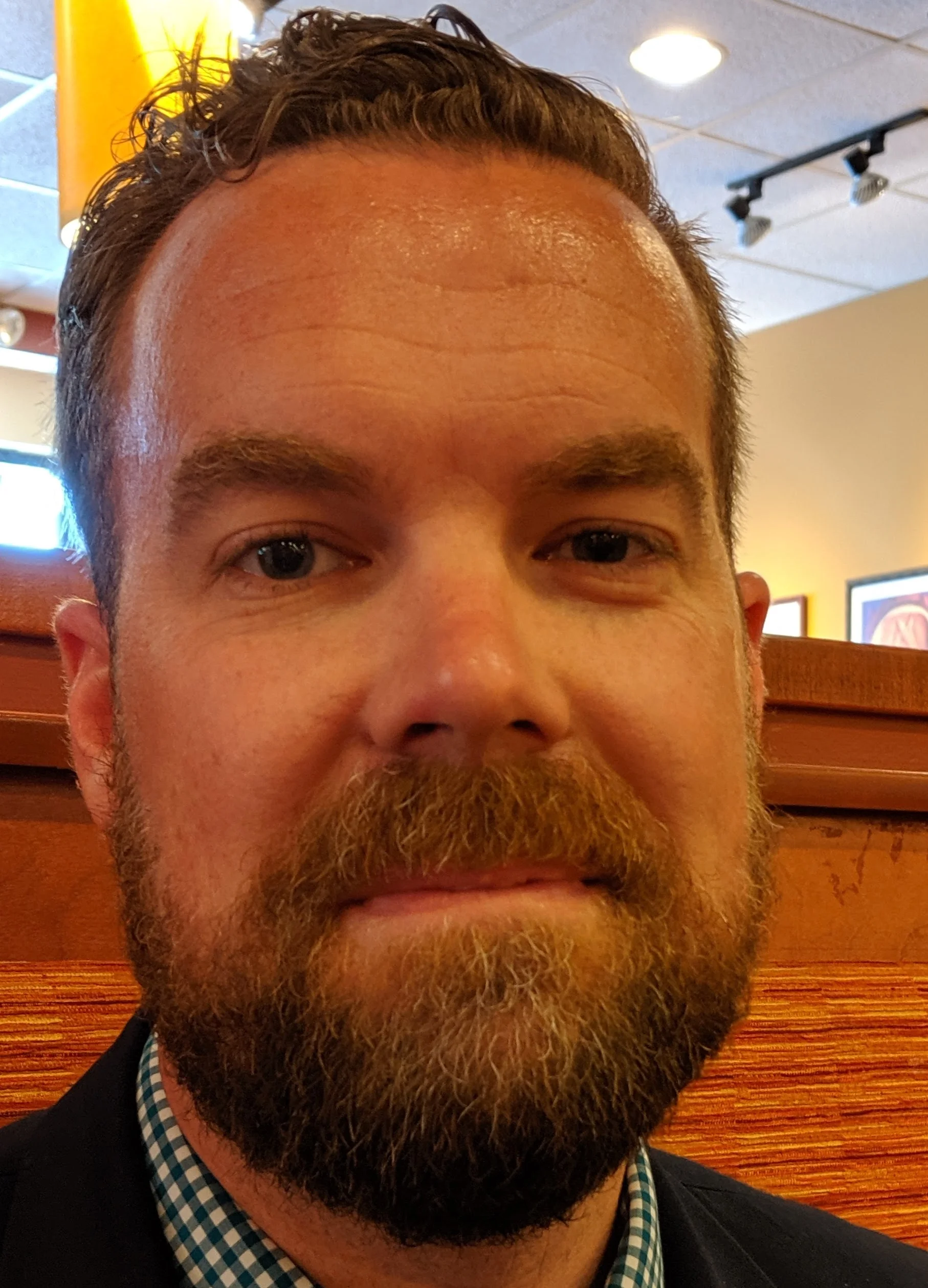 Justin-Headshot.jpg