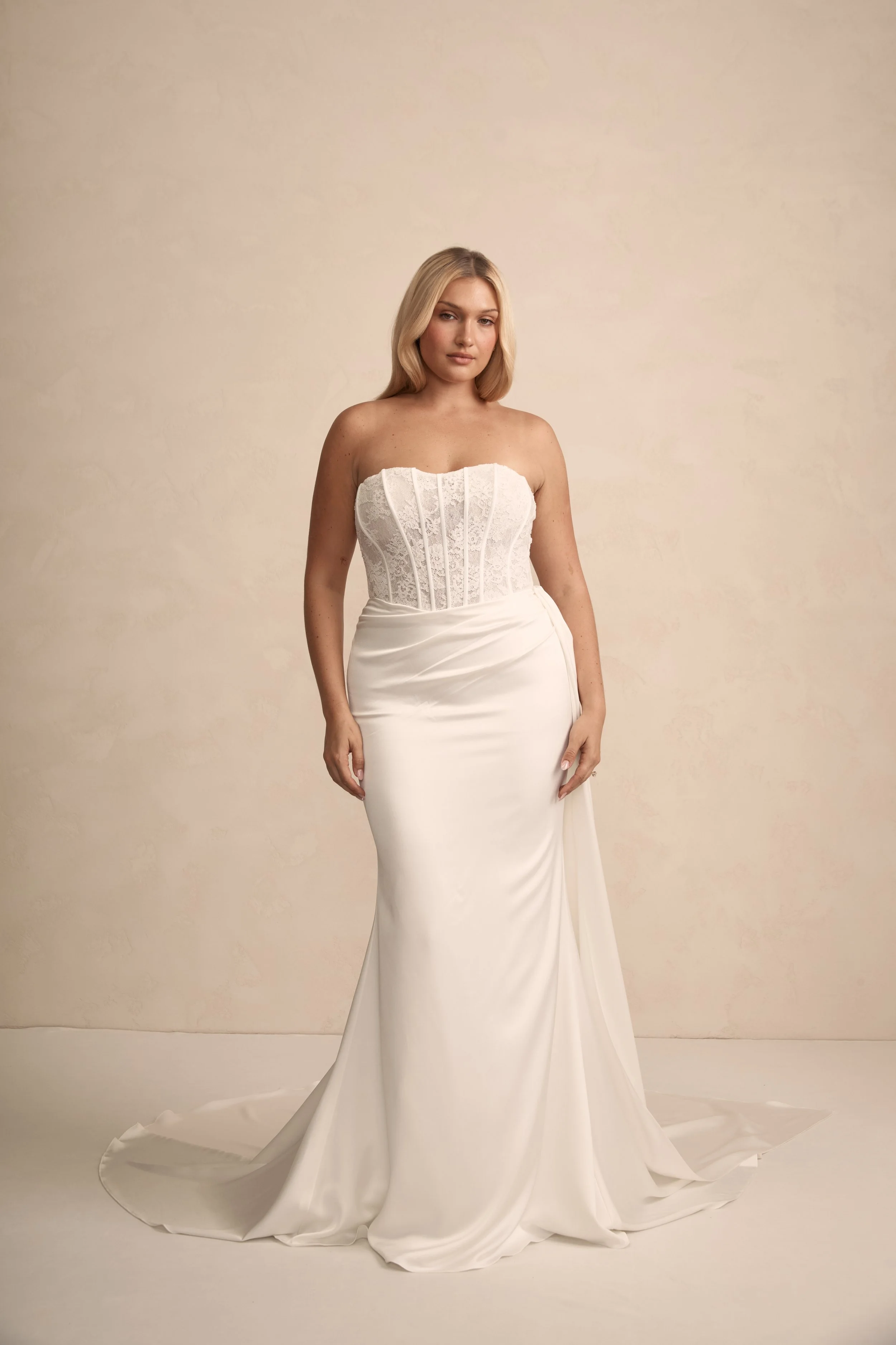 mack-wedding-dress-made-with-love-bridal-product-jas-2.jpg