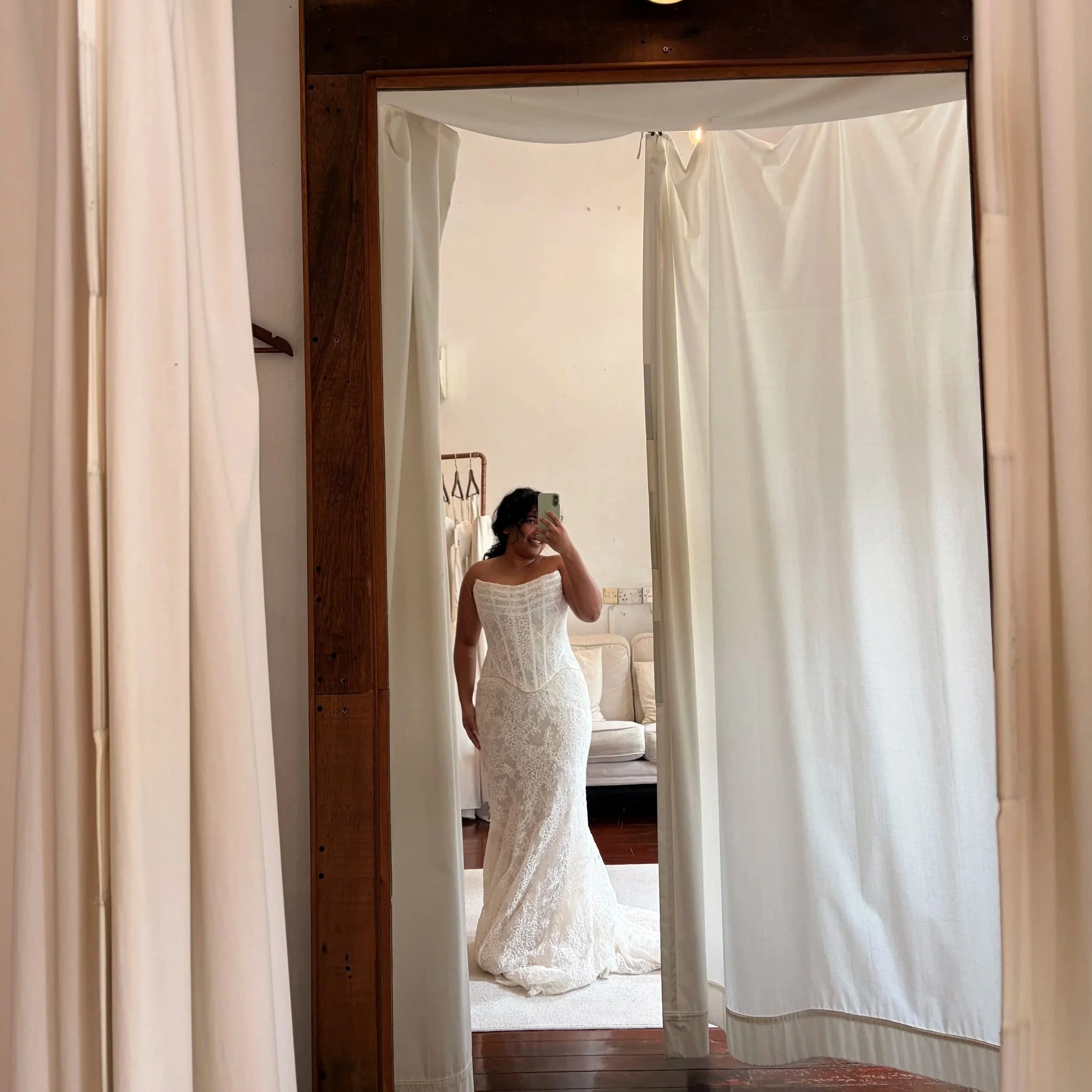 How to Look Taller in a Wedding Dress (Petite Bride Guide)