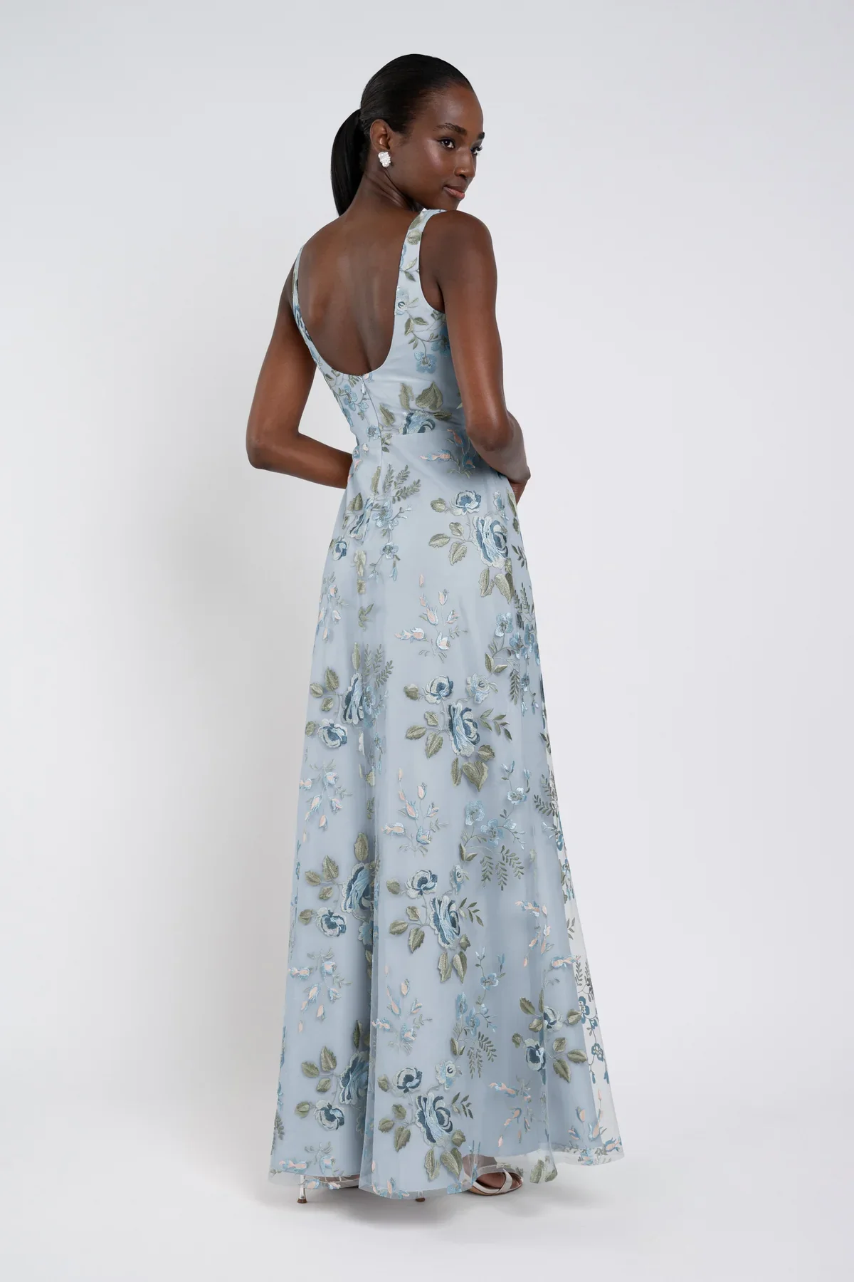 Lily_Enchanted_Floral_whisper_blue_2.webp