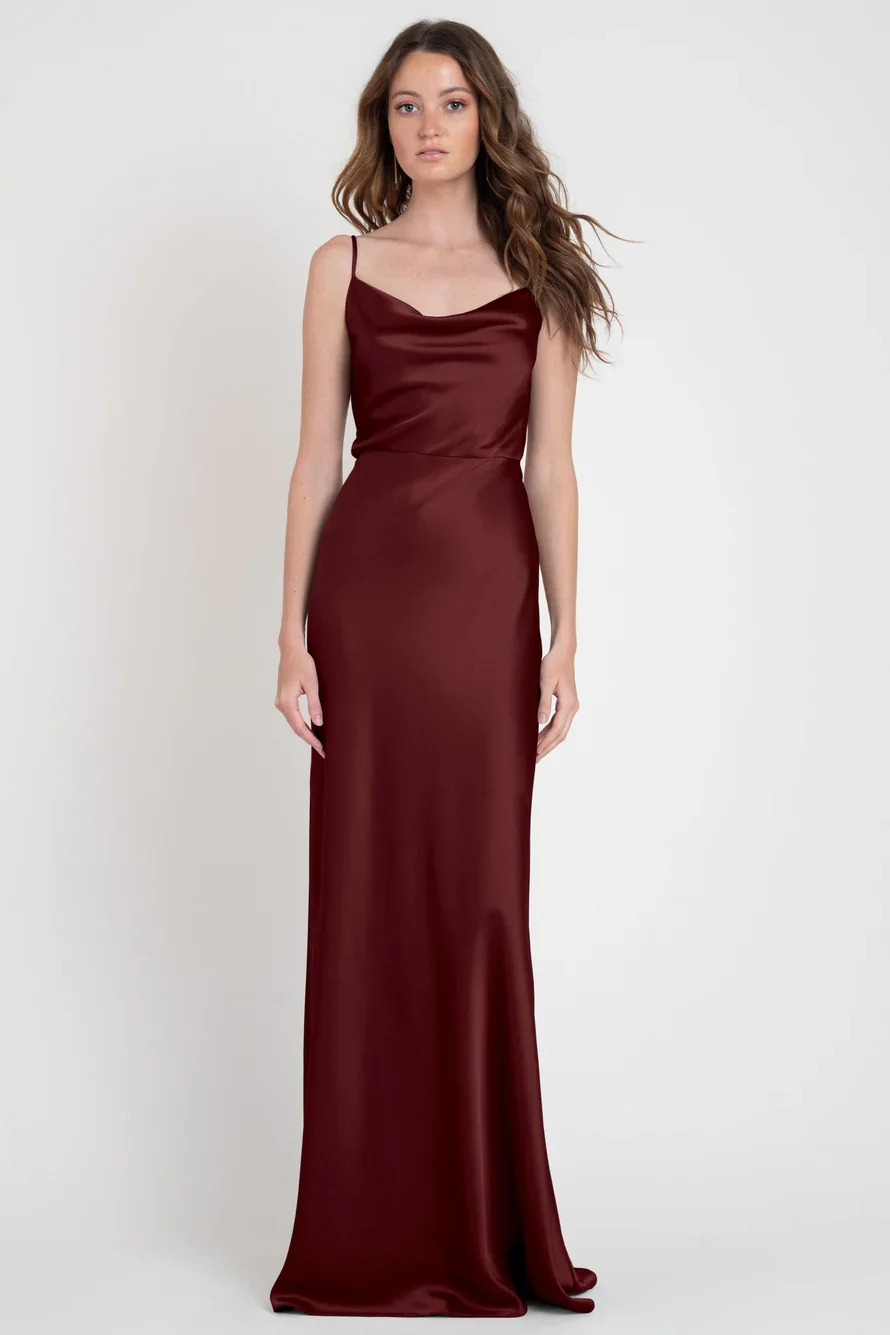 Sylvie_dark_berry_1_890x.webp