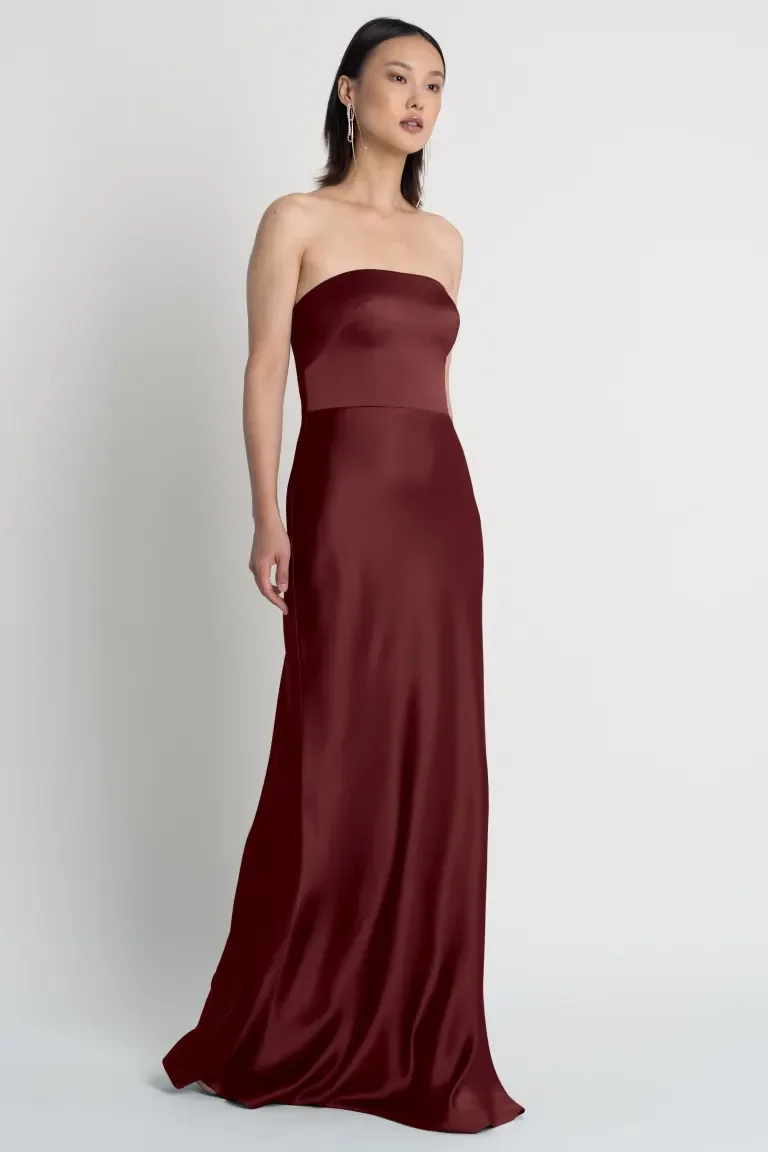 Melody_dark_berry_1_890x.webp