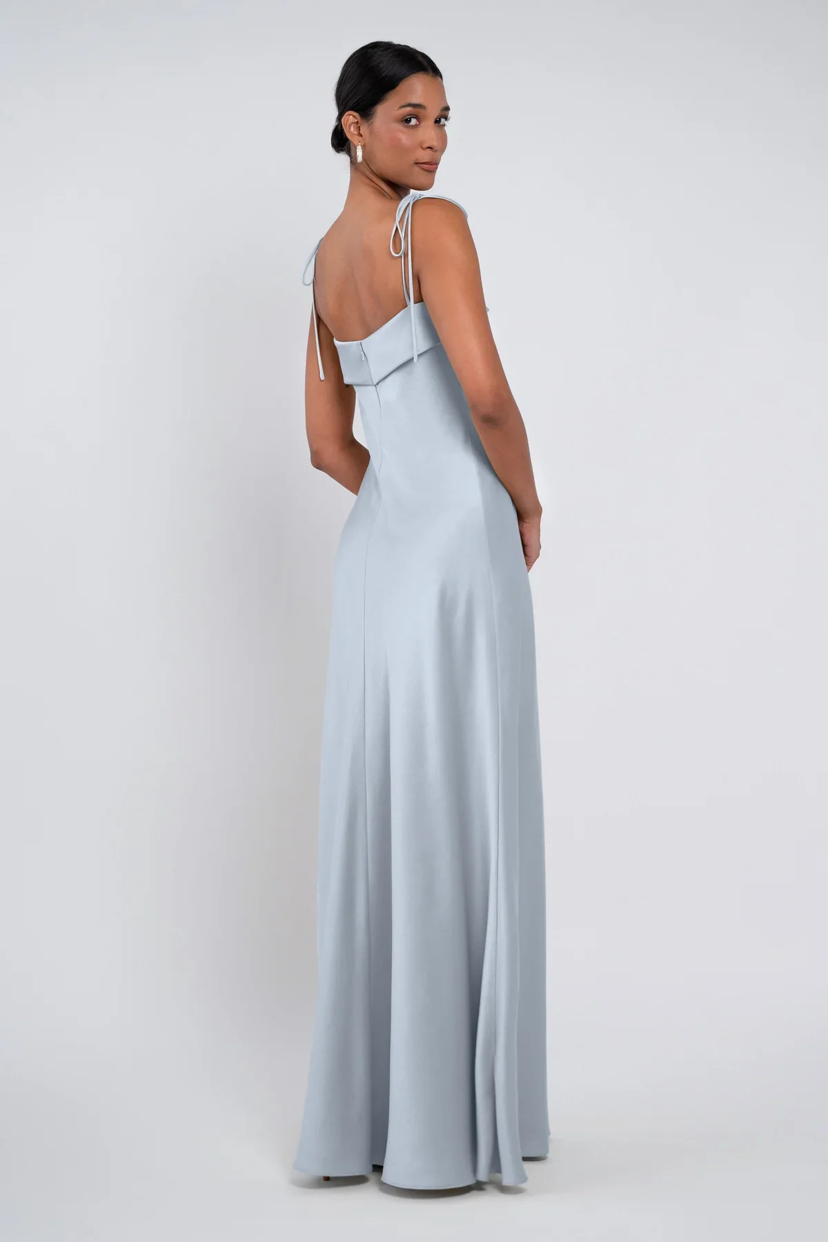 Landry_whisper_blue_2.webp