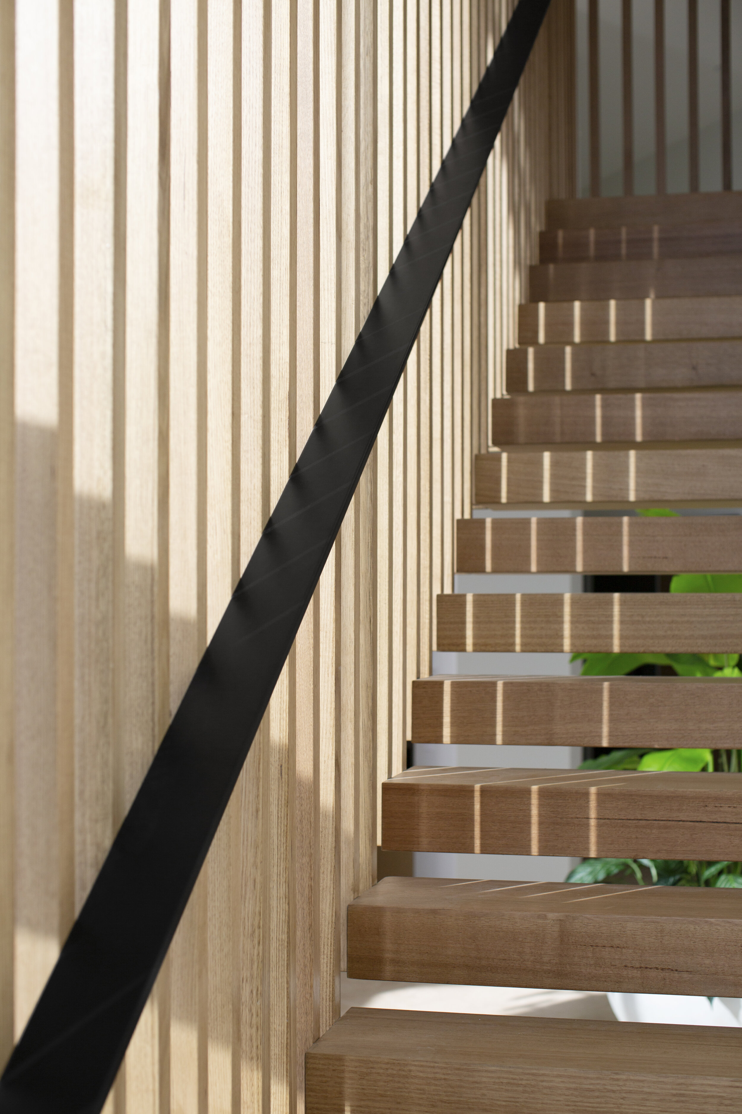 vue-broadbeach-penthouse-feature-stair-detail.jpg