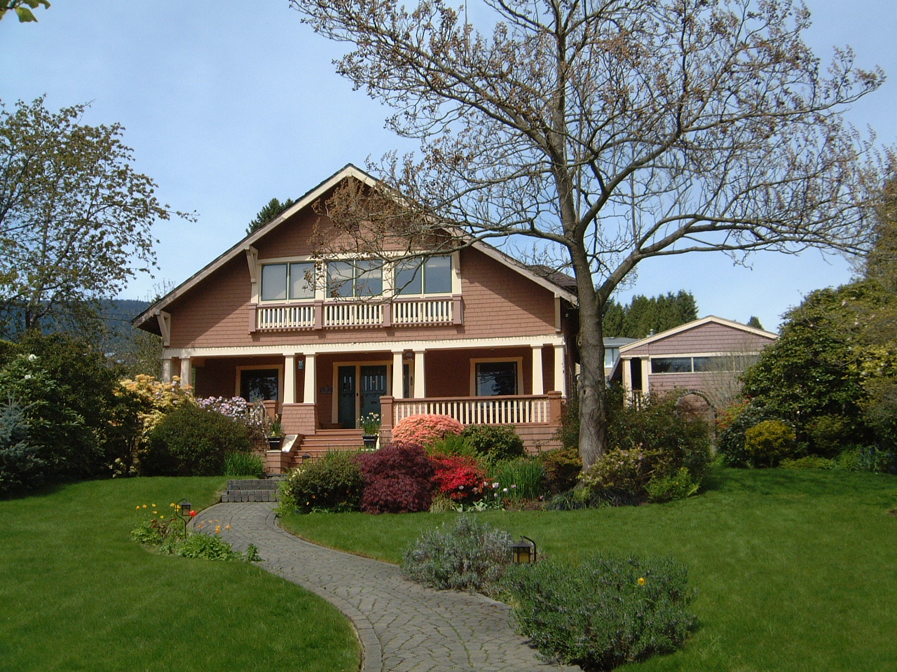 Vinson House before the HRA redevelopment.