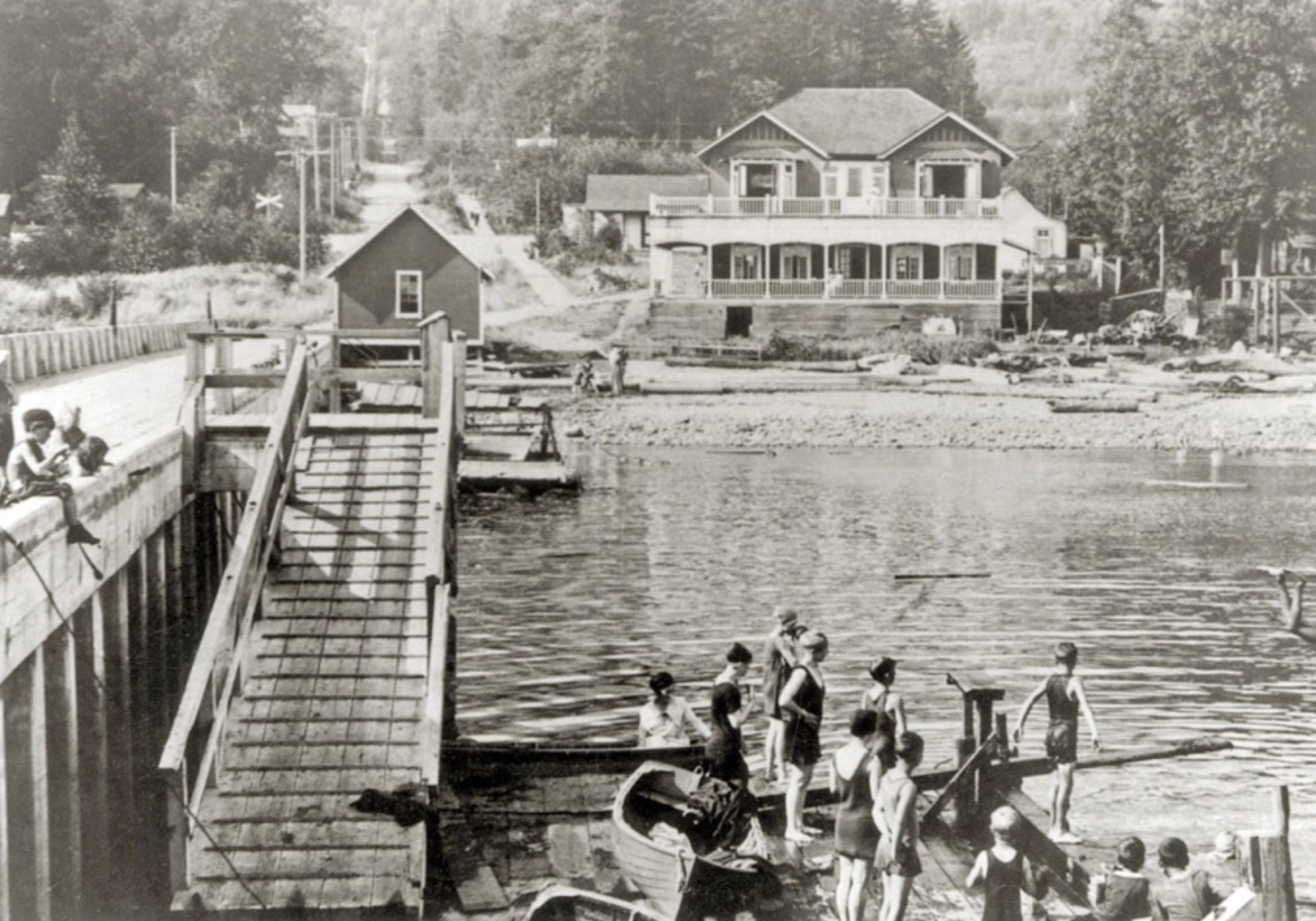  Dundarave Pier, 1918. 