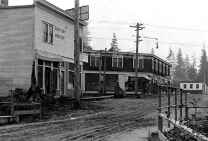  Fromme Building (background), circa 1913. 