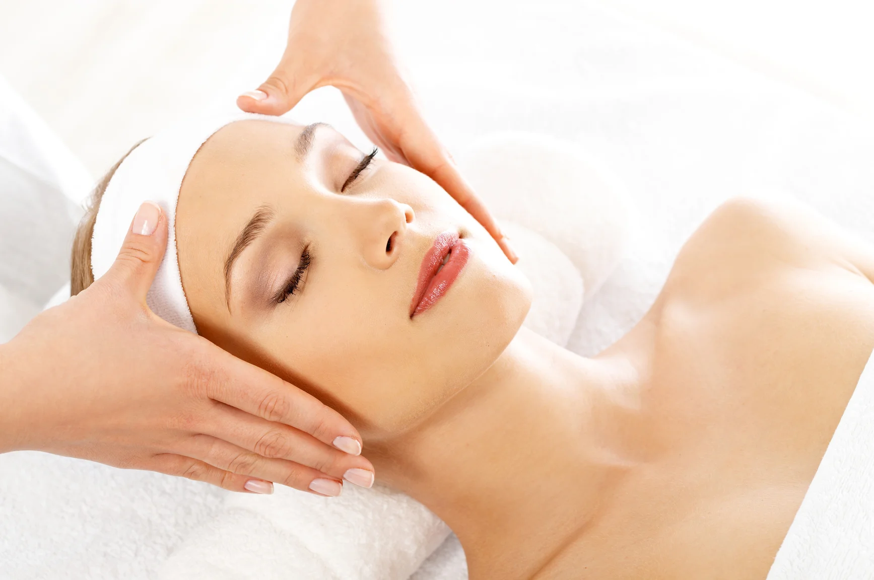 Come and visit us for a nice relaxing facial customized just for you. Every treatment is customized to cater your specific needs and concerns. Our facials include cleansing, skin analysis, deep pore cleansing, extractions (if needed) followed by relaxing massage, treatment mask and finishing cream. Our customized treatments include acne treatments, anti aging, deep hydrating. Don't have an hour for relaxing; we have express facials which are really recommended for teens. 