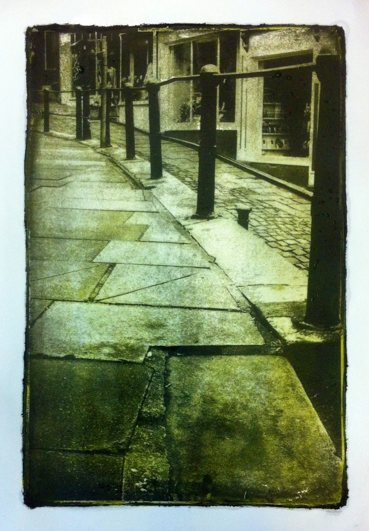 Toned gumoil print