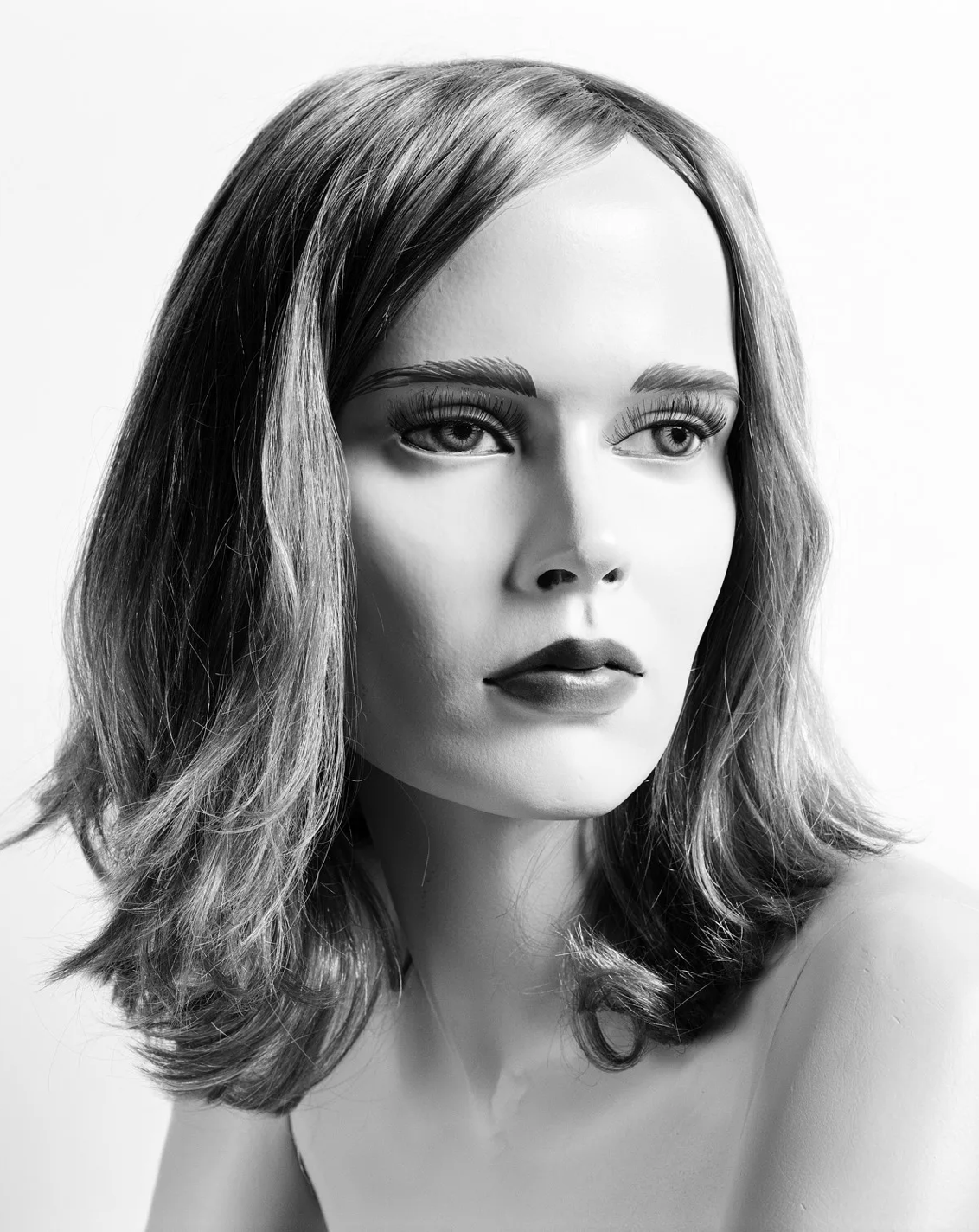 Valérie Belin, Sans titre (série Mannequins), gelatin silver print, 104,8 x 82,8 x 4 cm, edition of 5 + 1AP, 2003