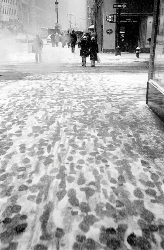 Jerry Schatzberg, Footsteps in the Snow, 1973.jpeg