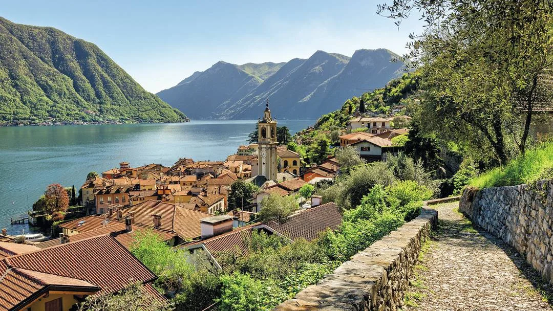 Lake como