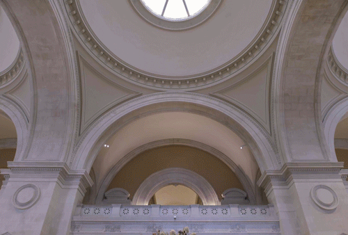 The_MET_Unframed_Trailer_Great_Hall_500x338.gif