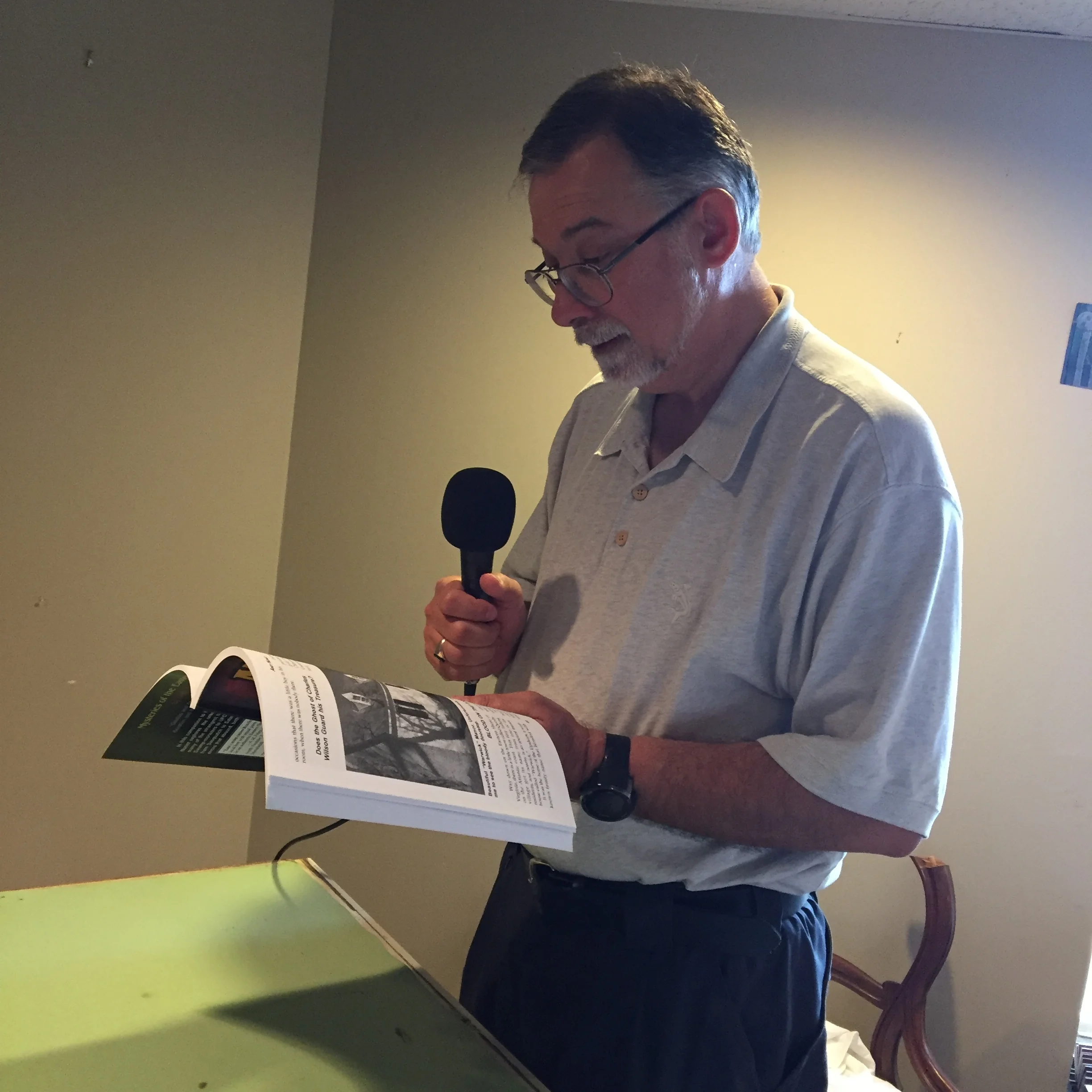 Andy reads a spooky story from one of his books.