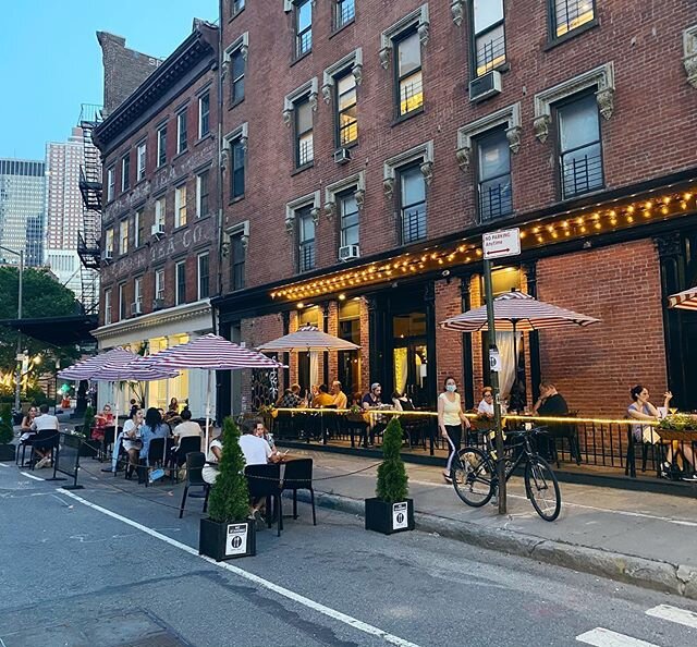 I love my city so much. New York always finds a way. All of these sidewalk cafes popping up make me soooo happy. Cannot wait to go on an actual date with @mexcaliblues tomorrow night. Our first since March! 
#nytough #ilovenewyork #nyc #myny #seekmom