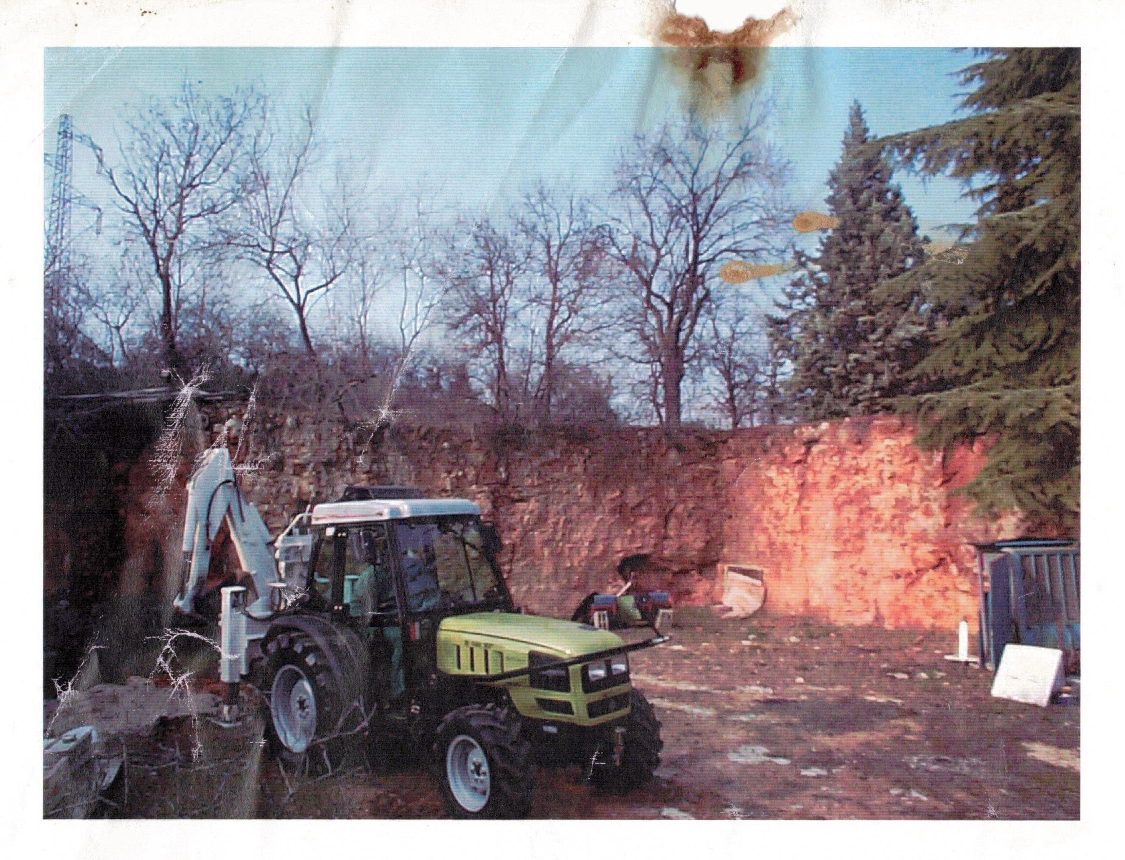 Ca' Bruzzo brand new tractor PIT crop.jpg