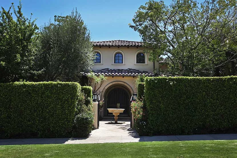 2020 San Vicente Blvd