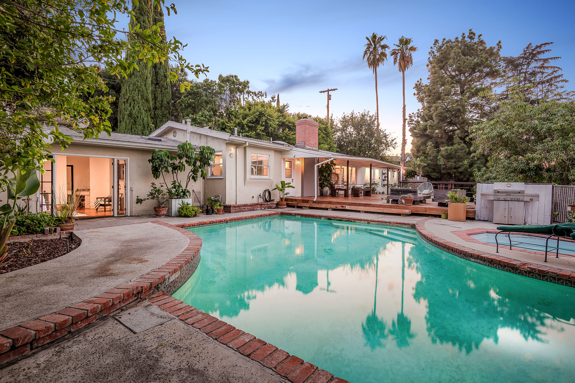 3429 Bonnie Hill Dr — Rock Realty Group