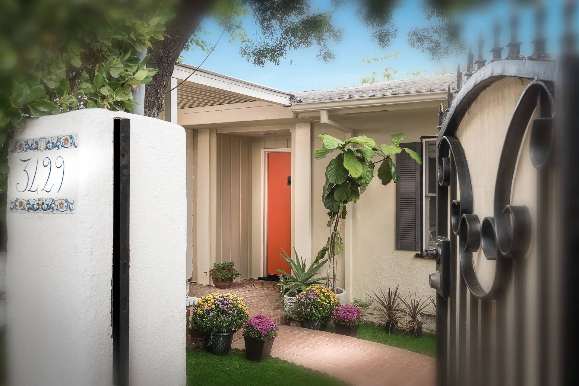 3429 Bonnie Hill Dr — Rock Realty Group