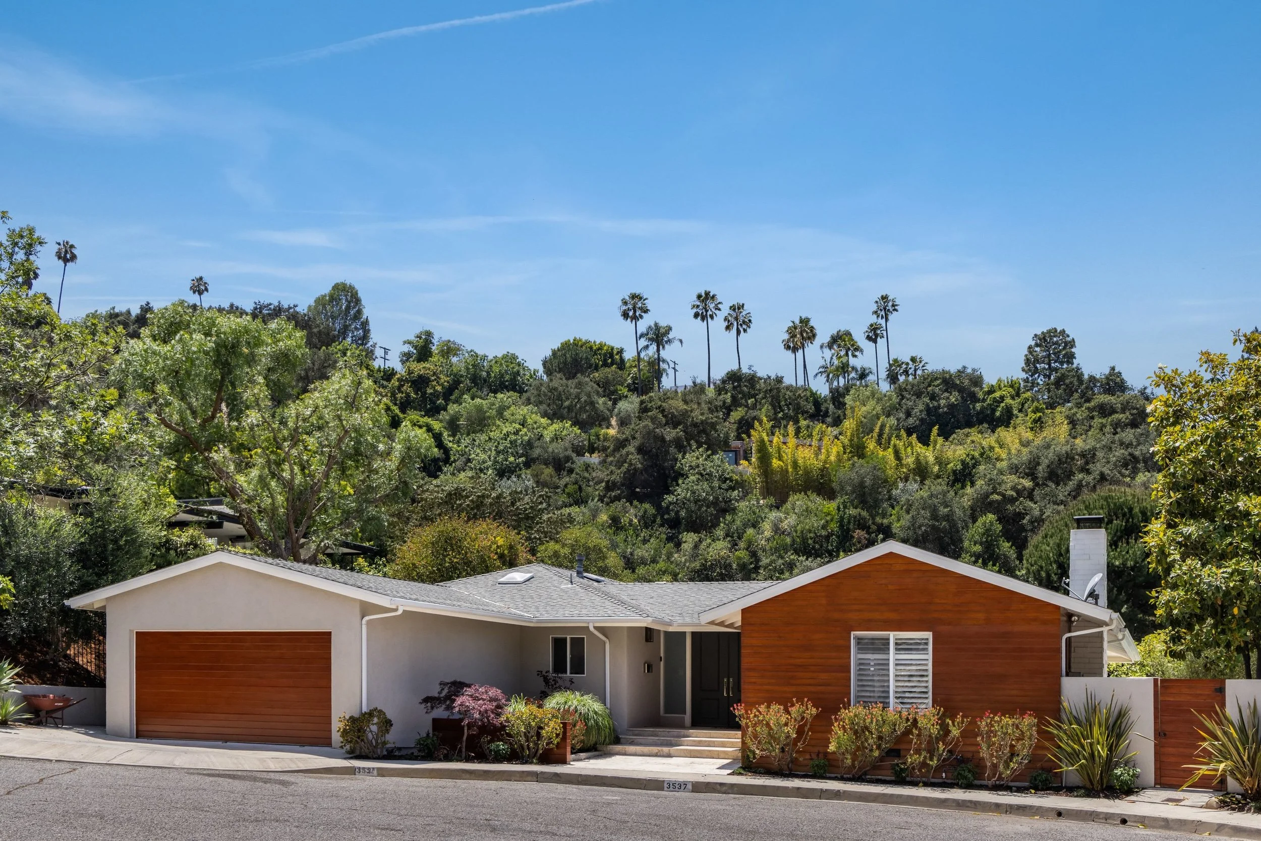Just Listed! 