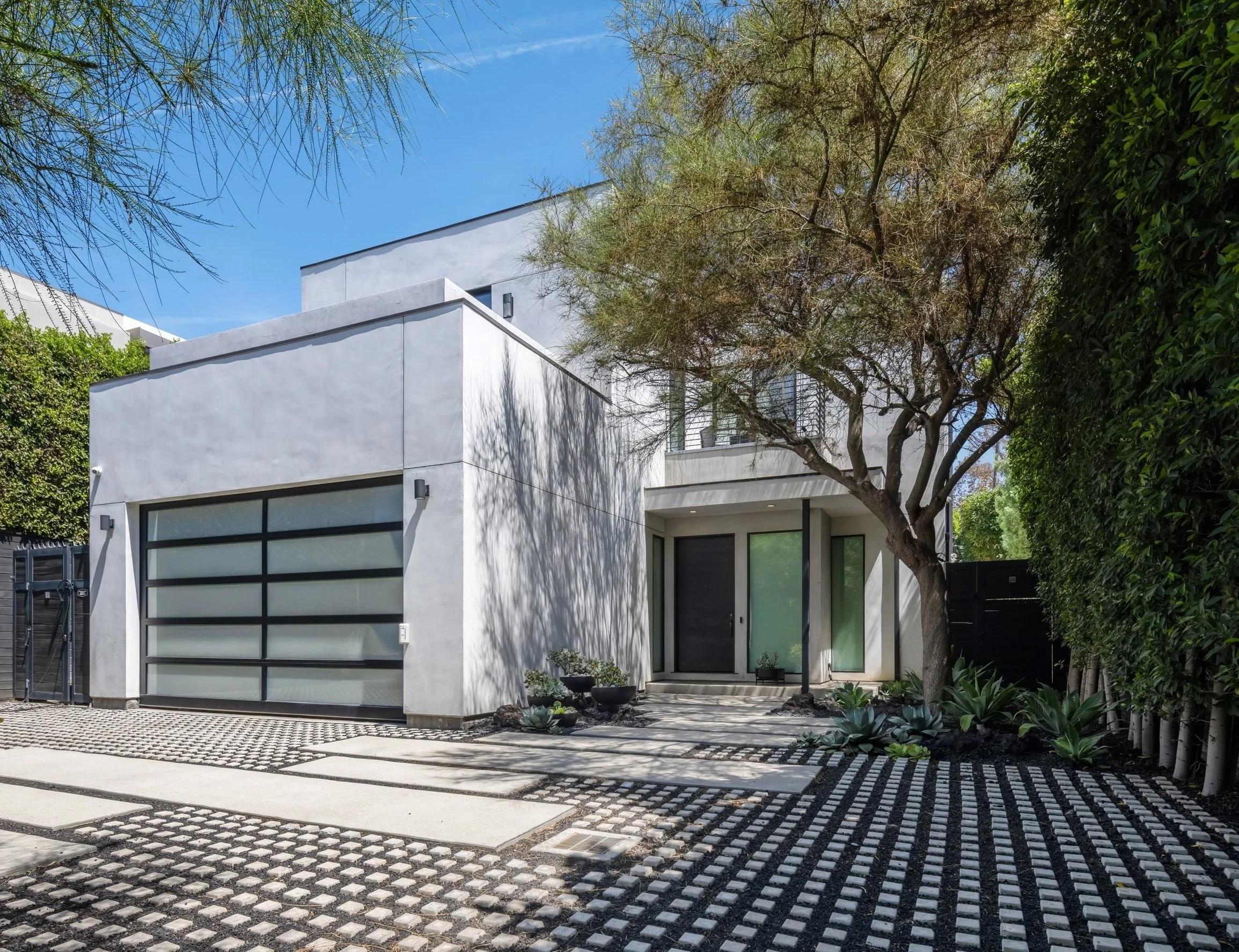 Just Listed! 